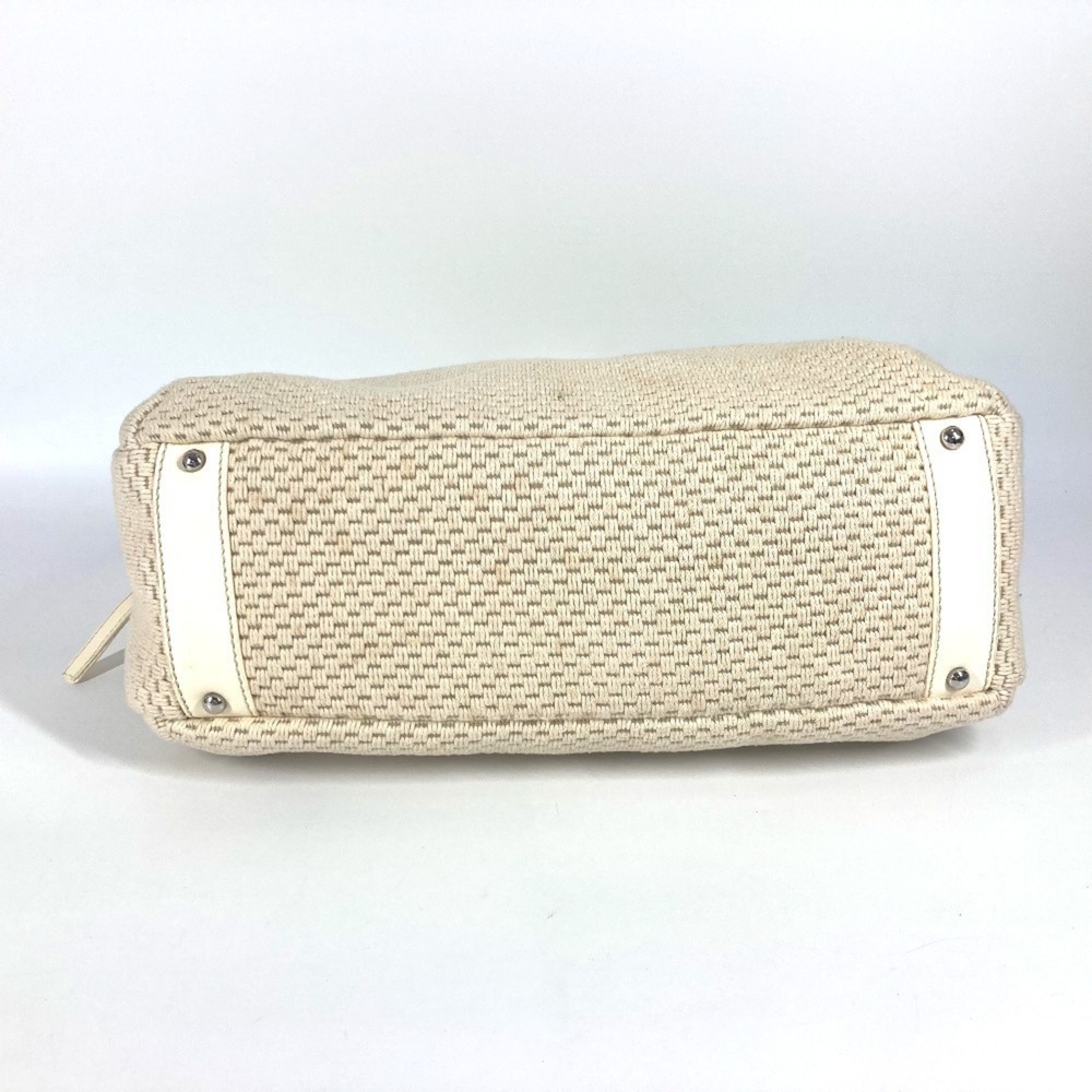 CHANEL Cream Leather Logo Shoulder Bag - Picture 11 of 16
